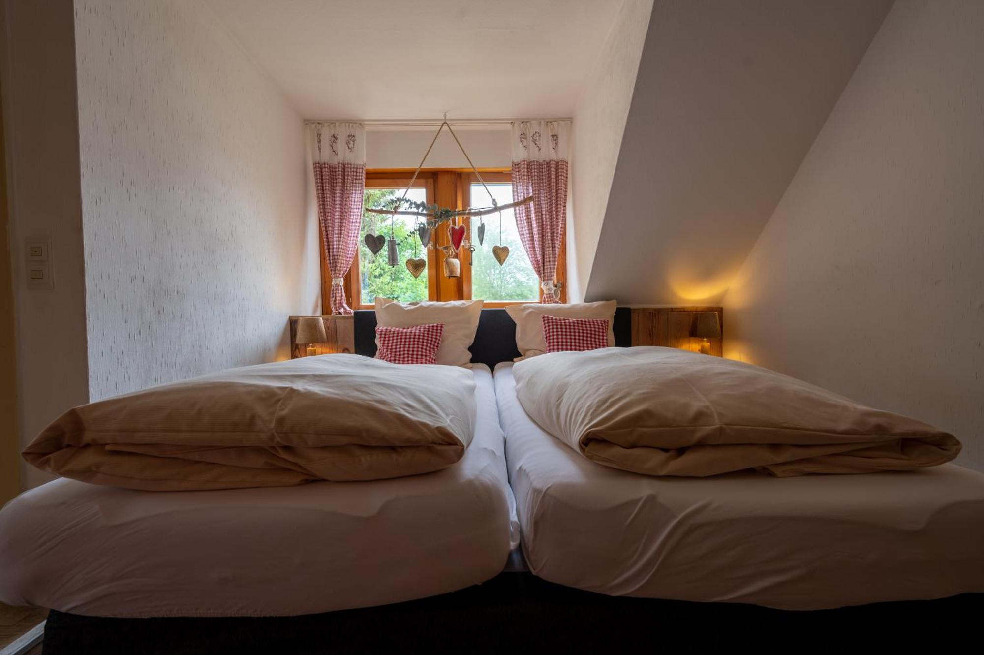 Bed and Breakfast Zur Schmitte Шмалленберг Экстерьер фото
